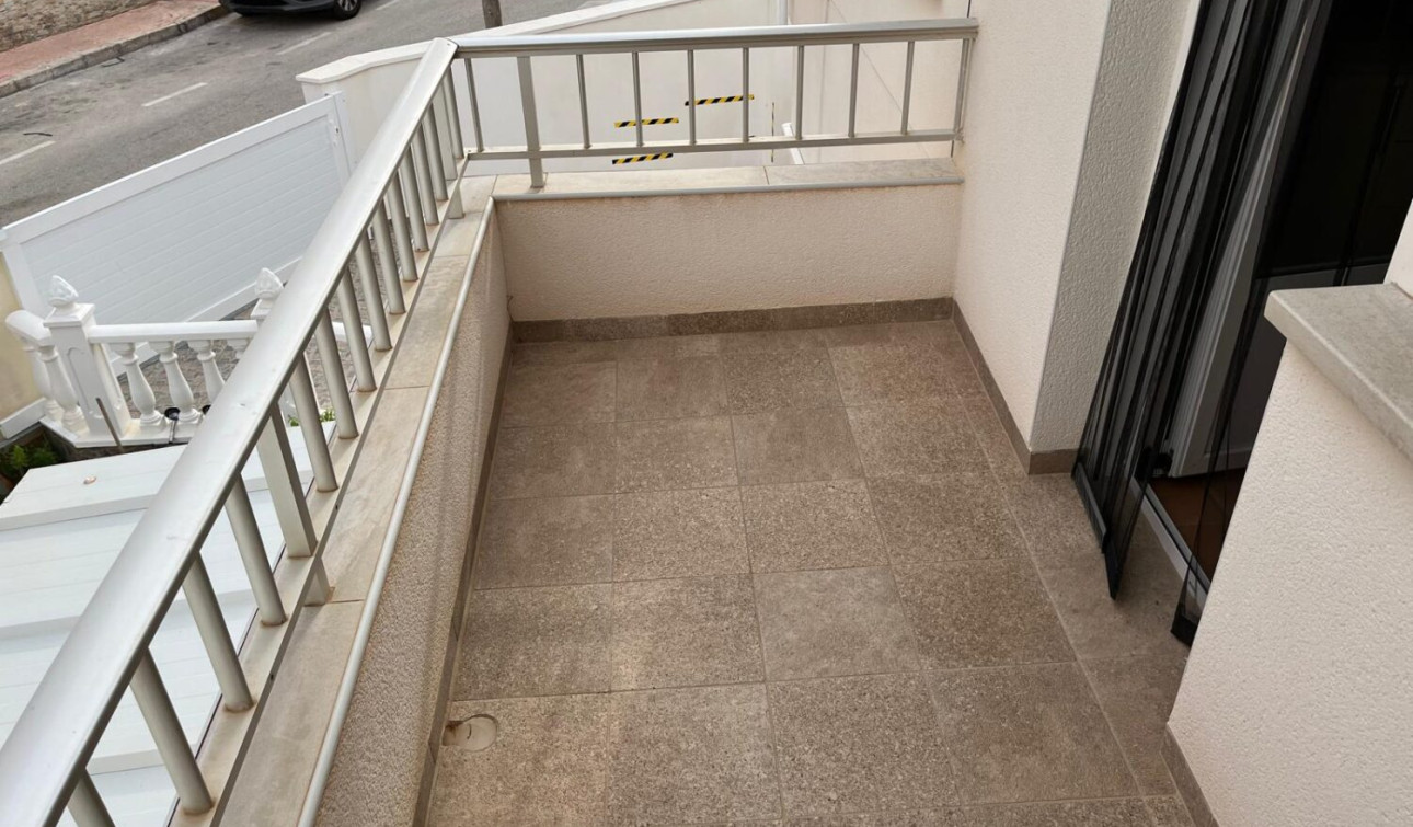 Resale - Apartment / Flat - Torrevieja