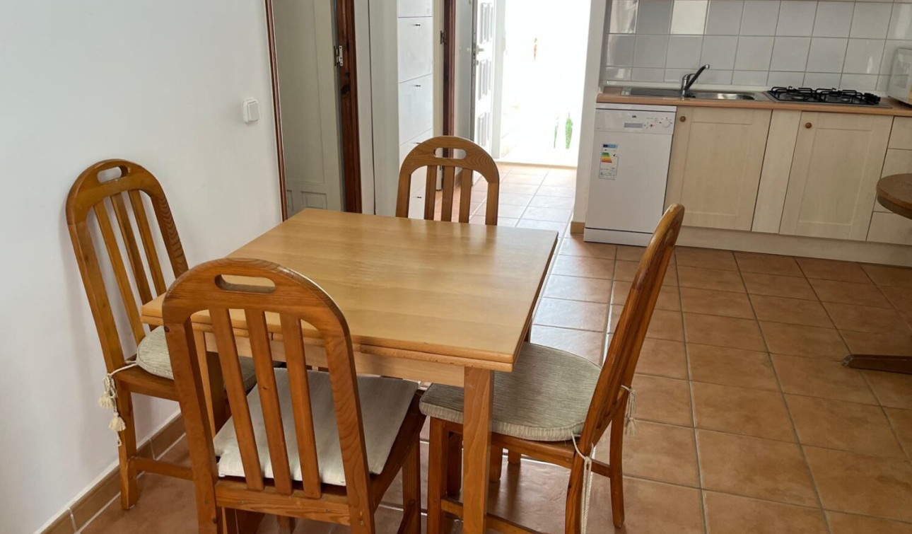 Resale - Apartment / Flat - Torrevieja