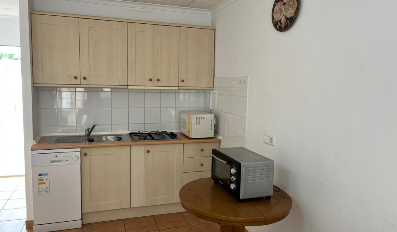 Resale - Apartment / Flat - Torrevieja