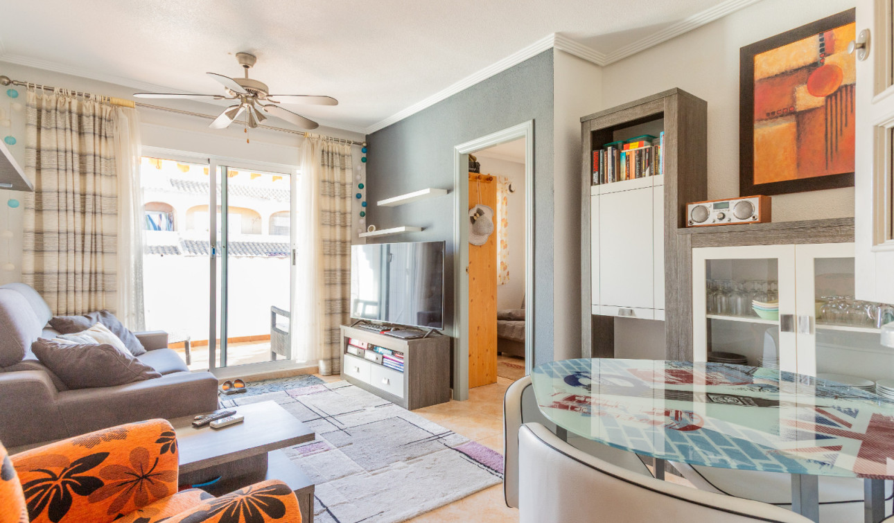 Resale - Apartment / Flat - Torrevieja