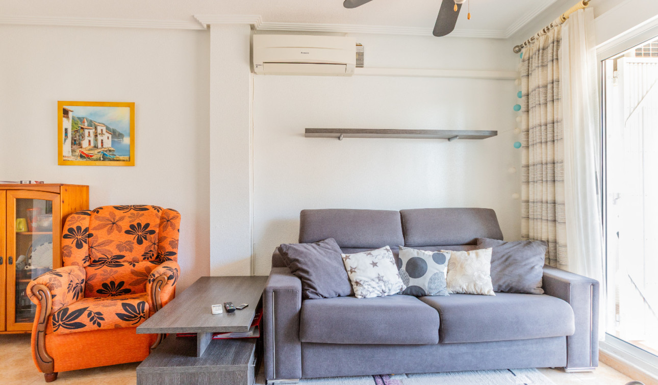 Resale - Apartment / Flat - Torrevieja