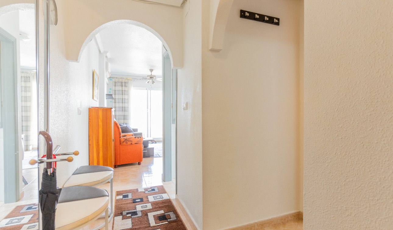 Resale - Apartment / Flat - Torrevieja