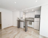 Resale - Apartment / Flat - Torrevieja