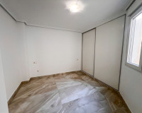 Resale - Apartment / Flat - Torrevieja