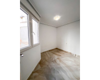 Resale - Apartment / Flat - Torrevieja