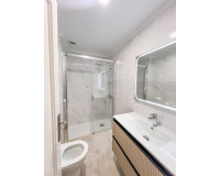 Resale - Apartment / Flat - Torrevieja