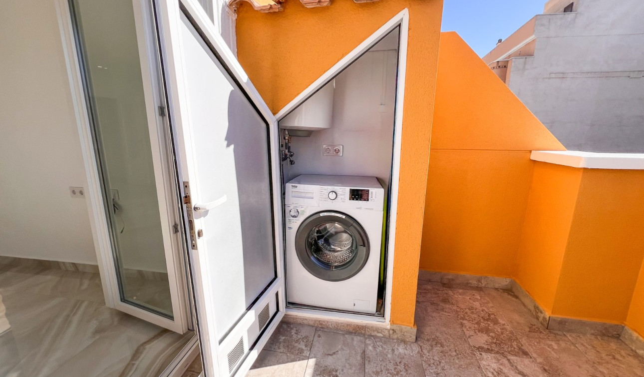 Resale - Apartment / Flat - Torrevieja