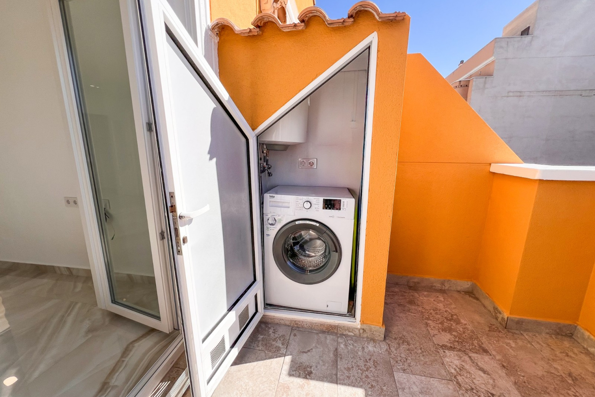 Resale - Apartment / Flat - Torrevieja