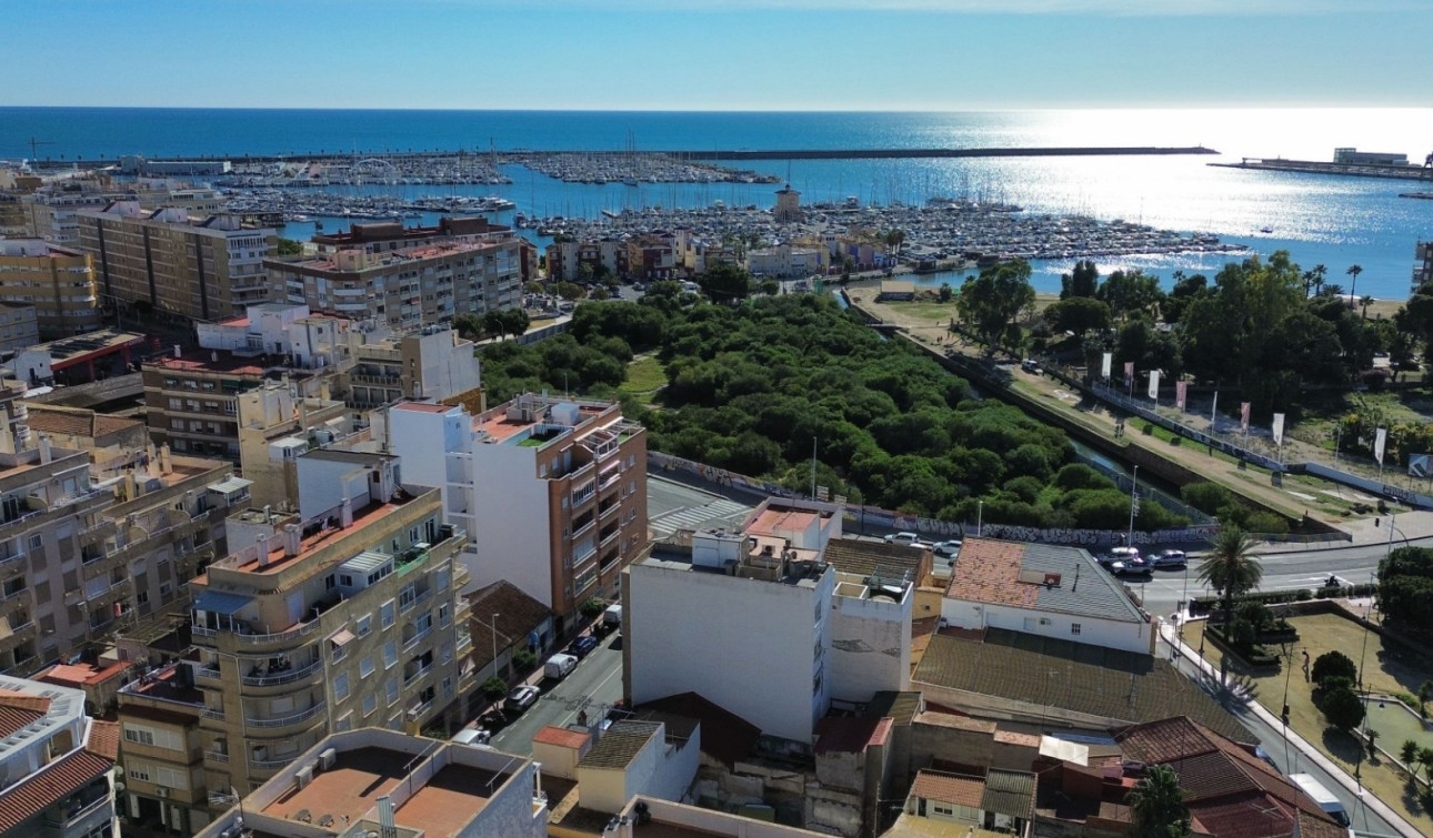 Resale - Apartment / Flat - Torrevieja