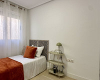 Resale - Apartment / Flat - Torrevieja