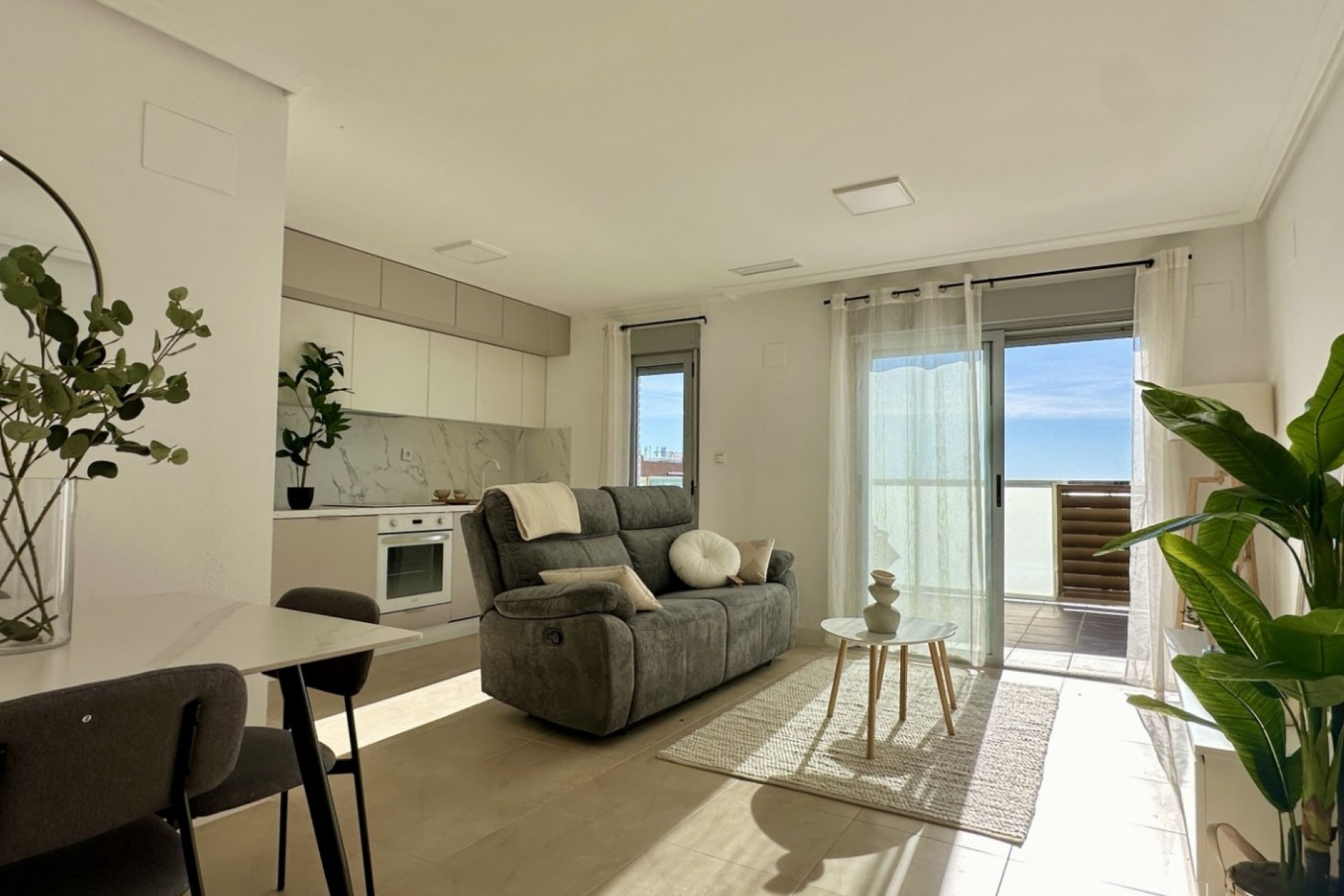 Resale - Apartment / Flat - Torrevieja
