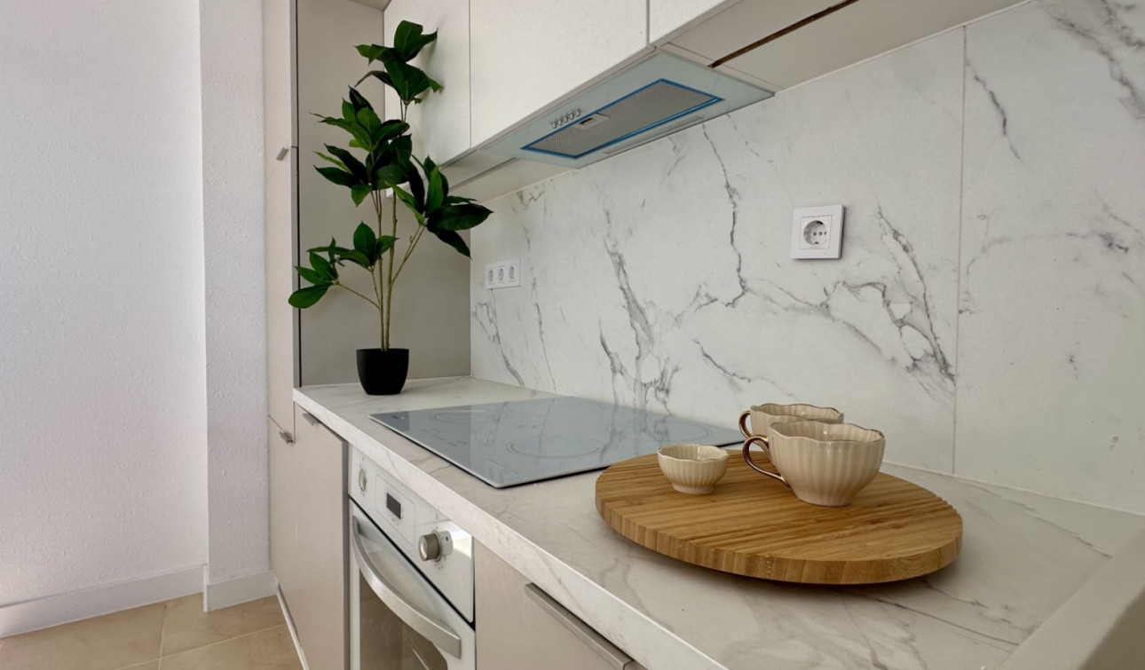 Resale - Apartment / Flat - Torrevieja