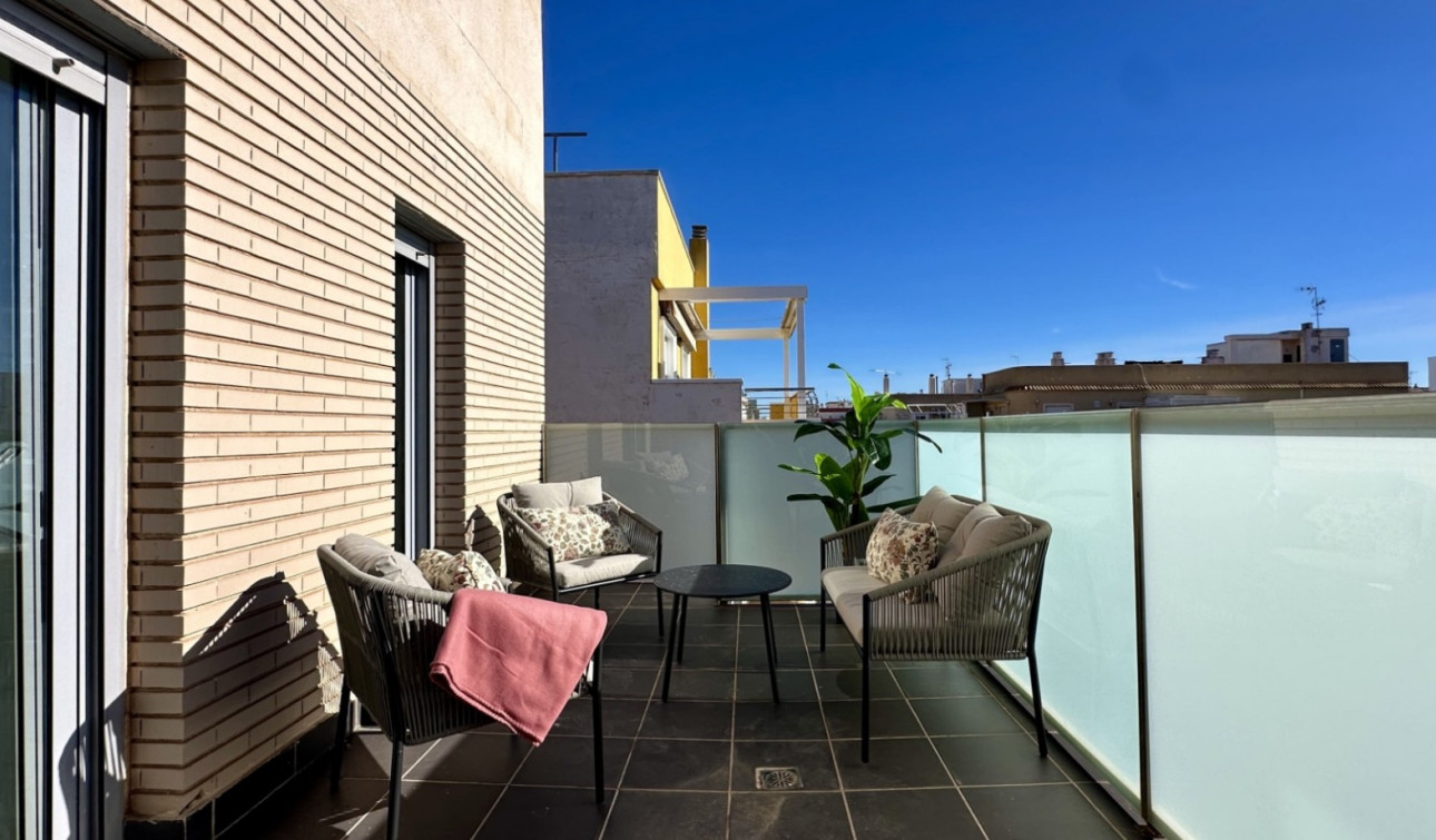 Resale - Apartment / Flat - Torrevieja