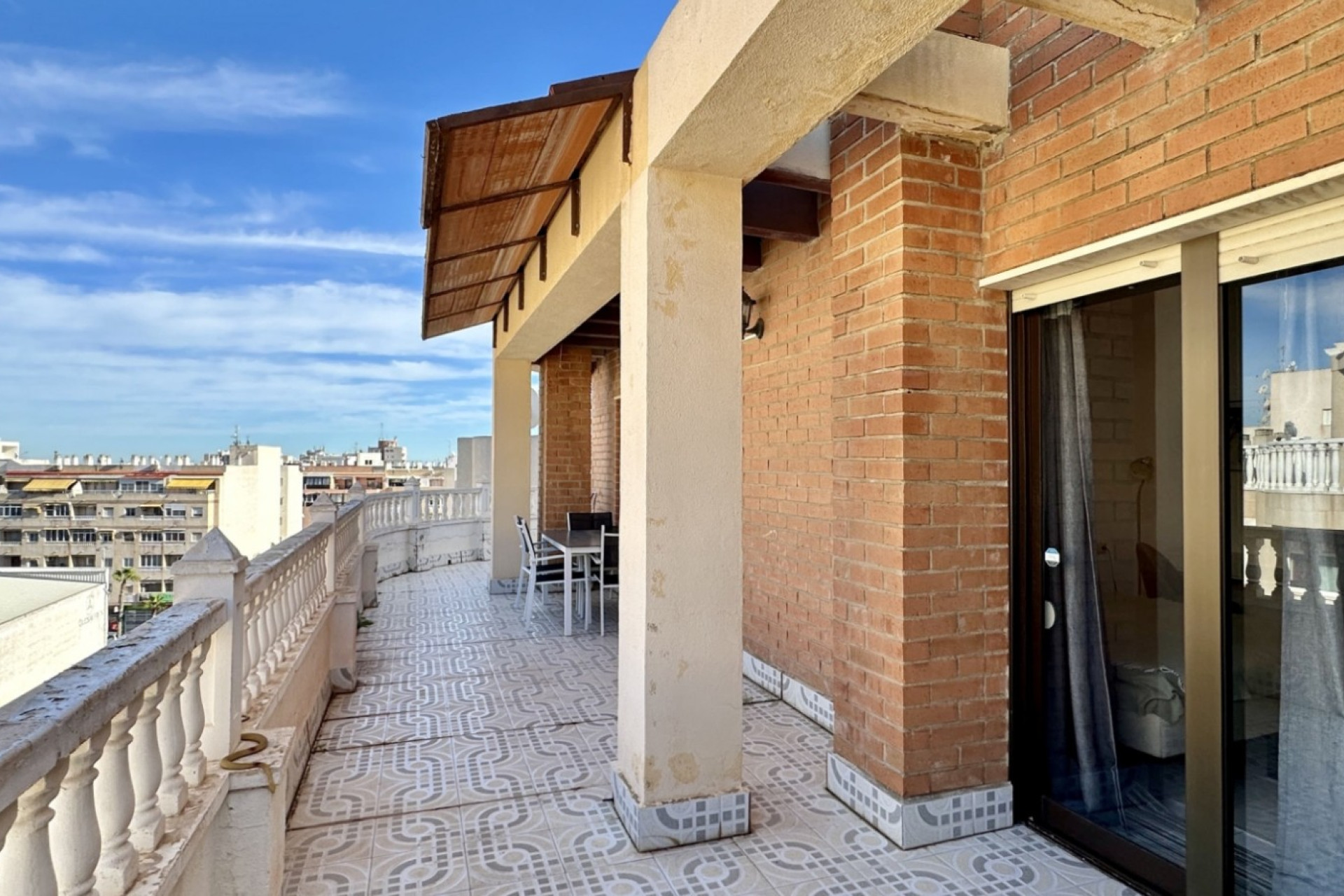 Resale - Apartment / Flat - Torrevieja