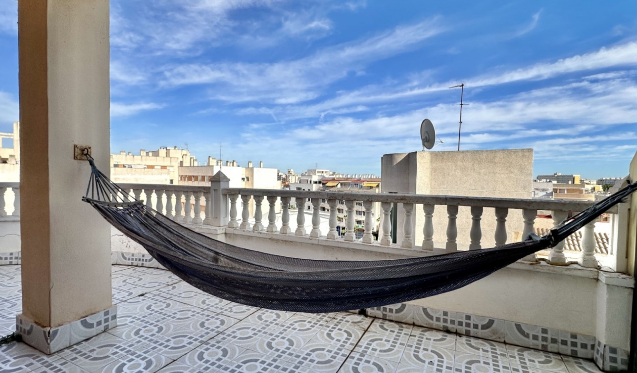 Resale - Apartment / Flat - Torrevieja