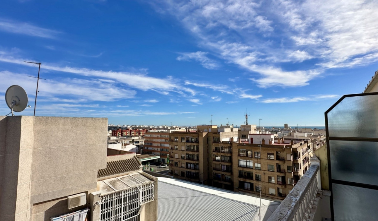 Resale - Apartment / Flat - Torrevieja