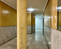 Resale - Apartment / Flat - Torrevieja