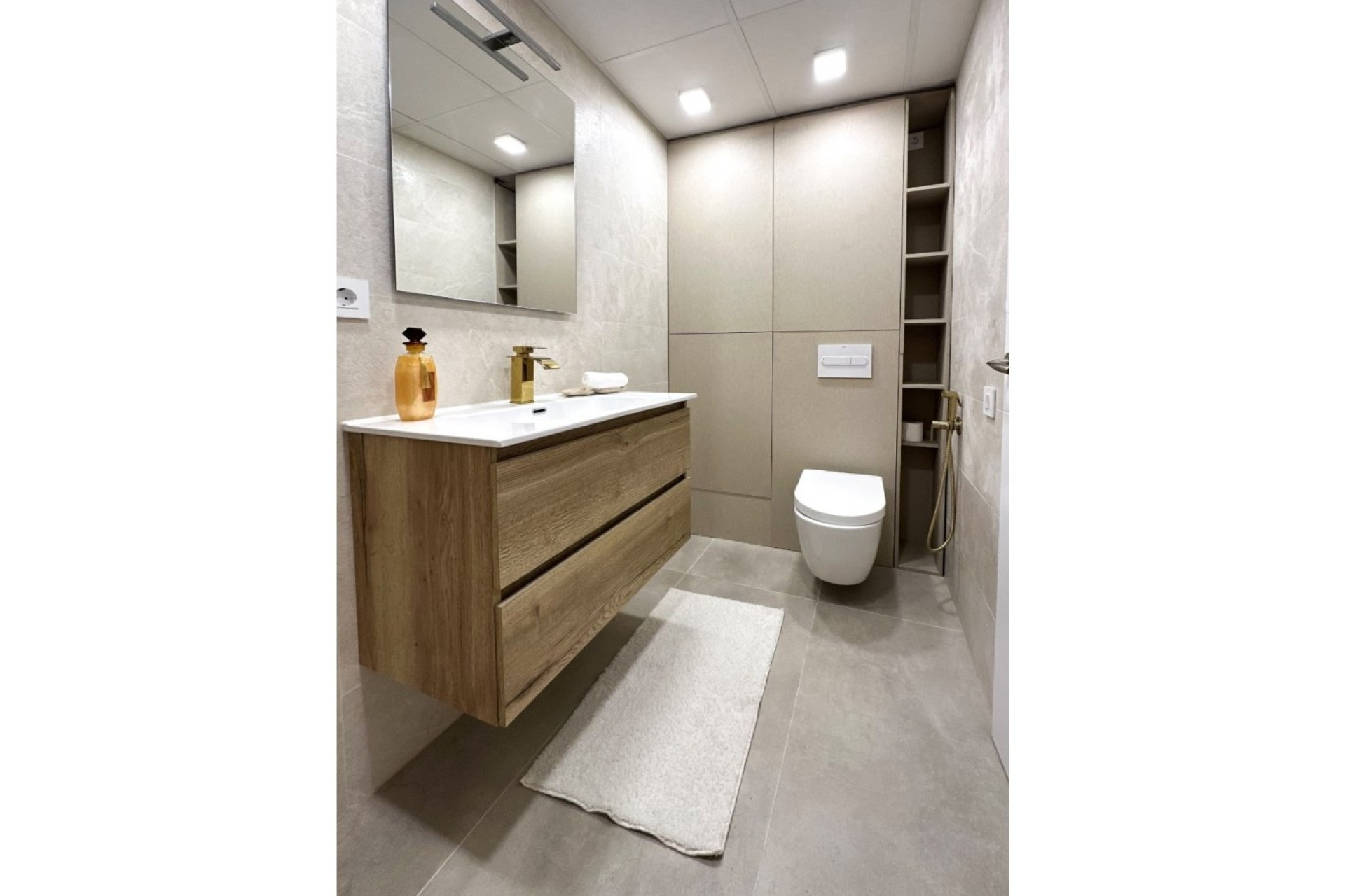 Resale - Apartment / Flat - Torrevieja