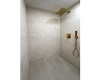 Resale - Apartment / Flat - Torrevieja