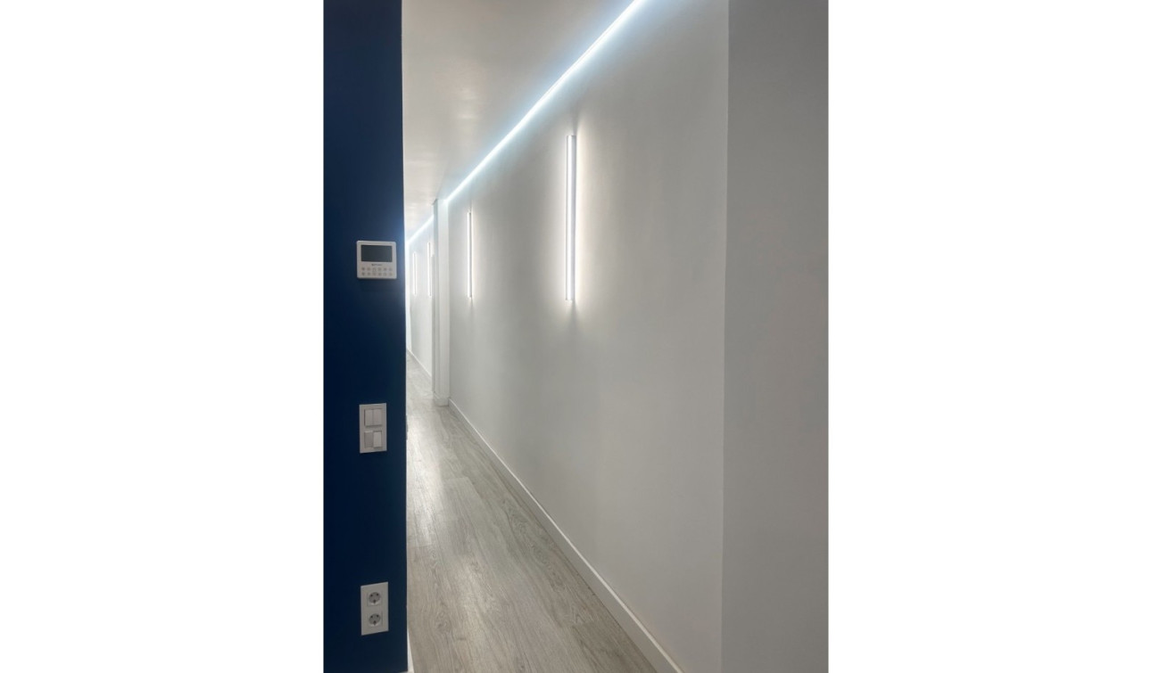 Resale - Apartment / Flat - Torrevieja