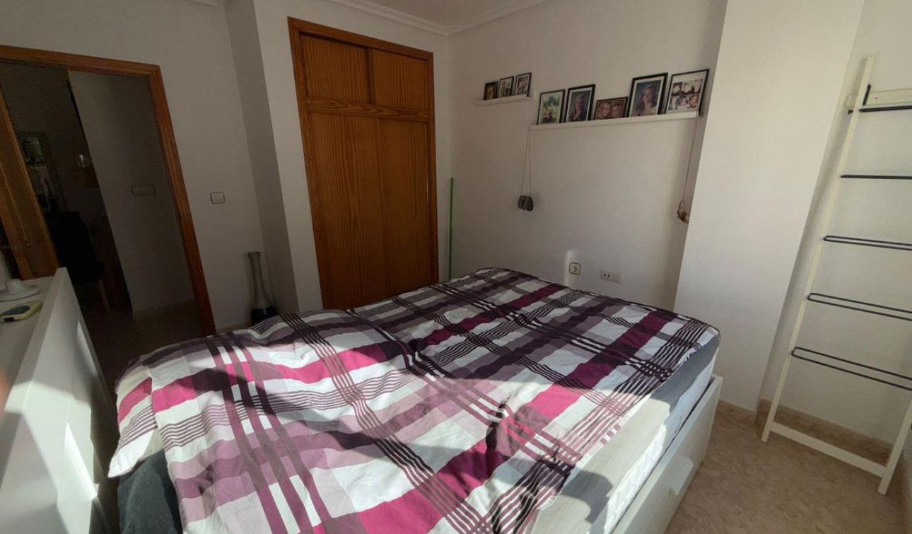 Resale - Apartment / Flat - Torrevieja