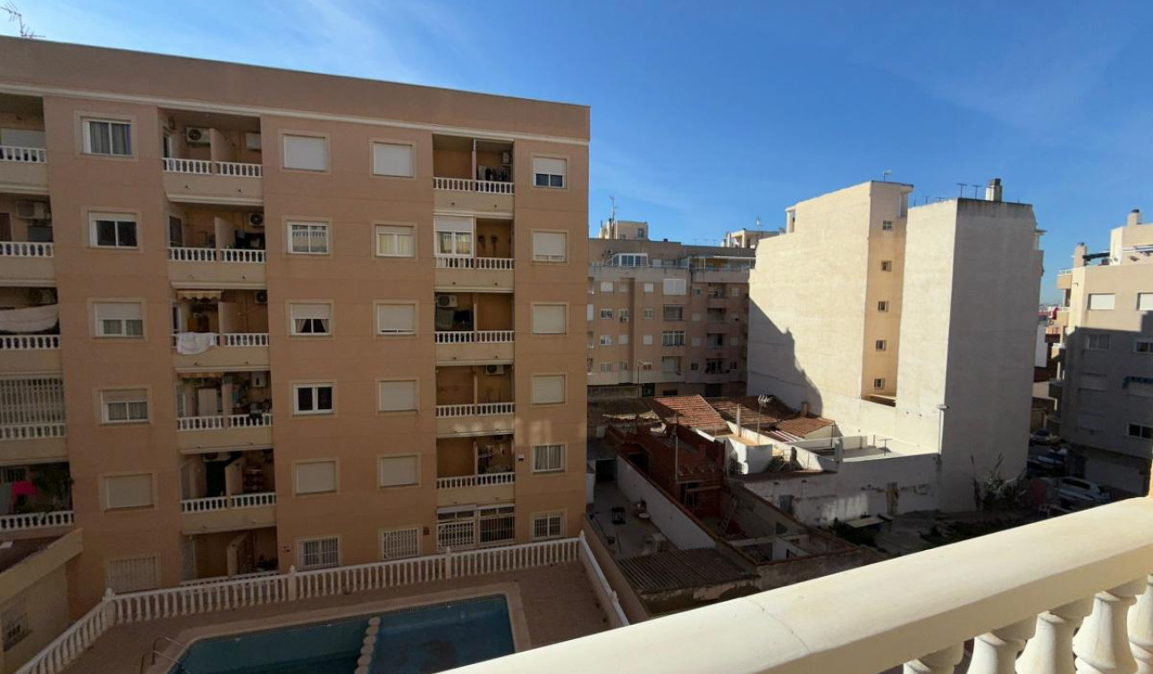 Resale - Apartment / Flat - Torrevieja