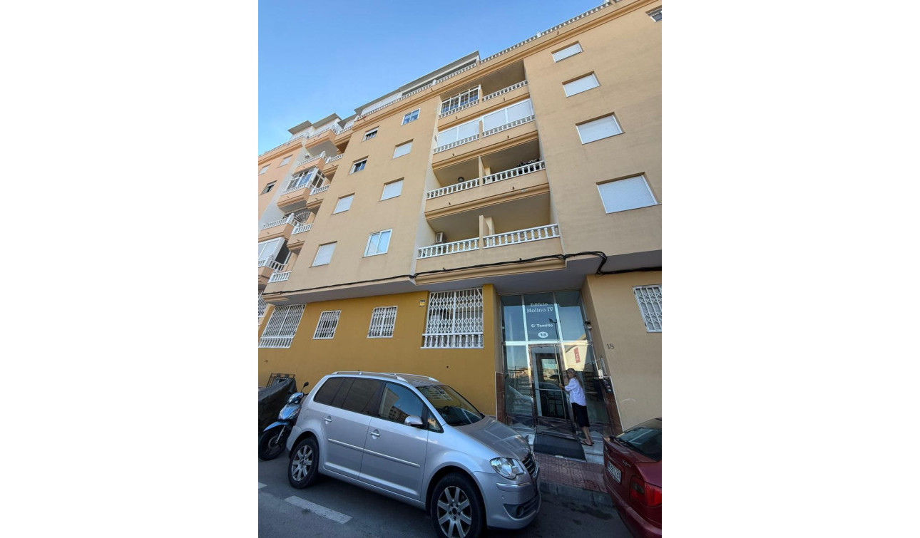 Resale - Apartment / Flat - Torrevieja