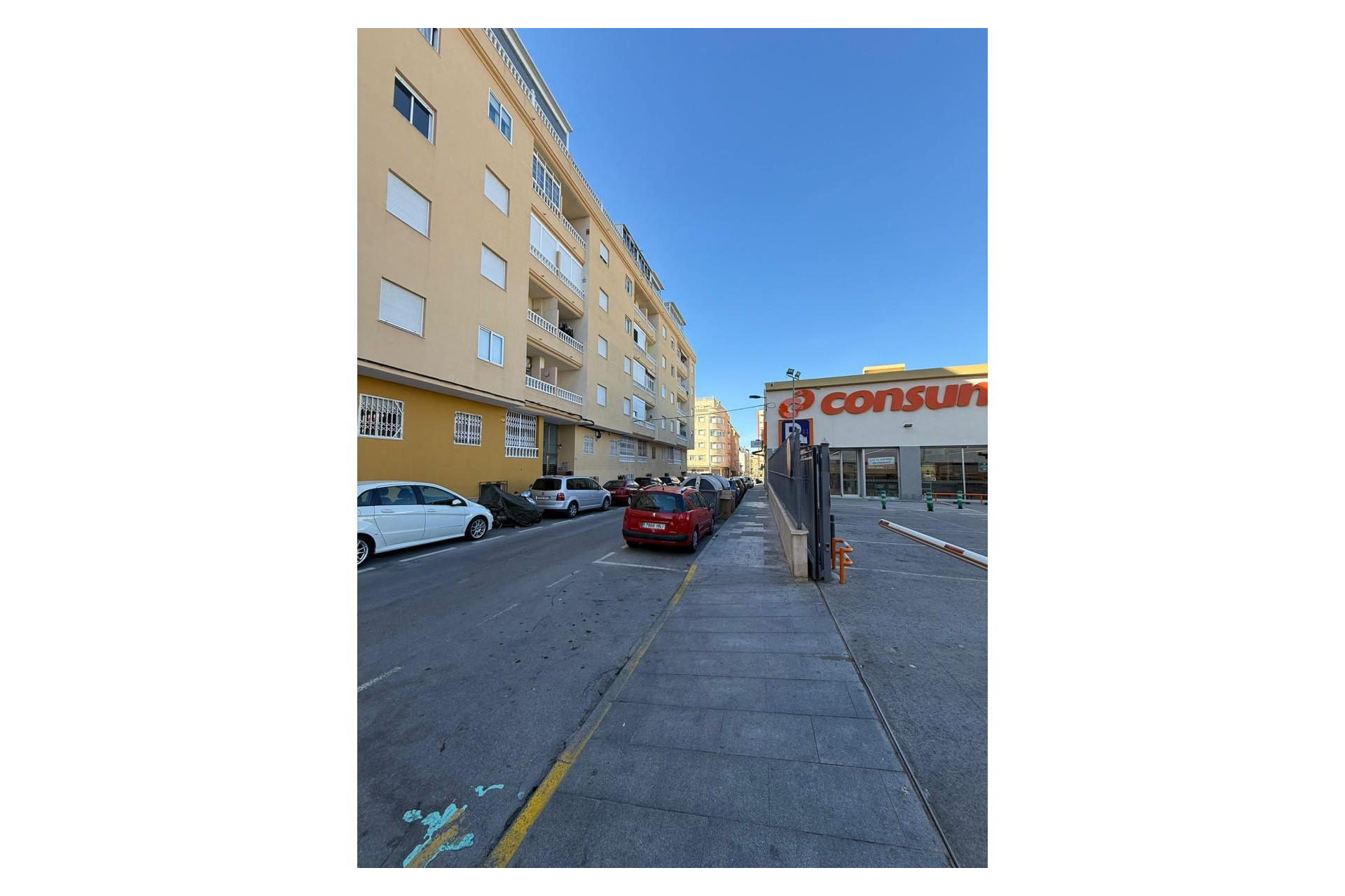 Resale - Apartment / Flat - Torrevieja