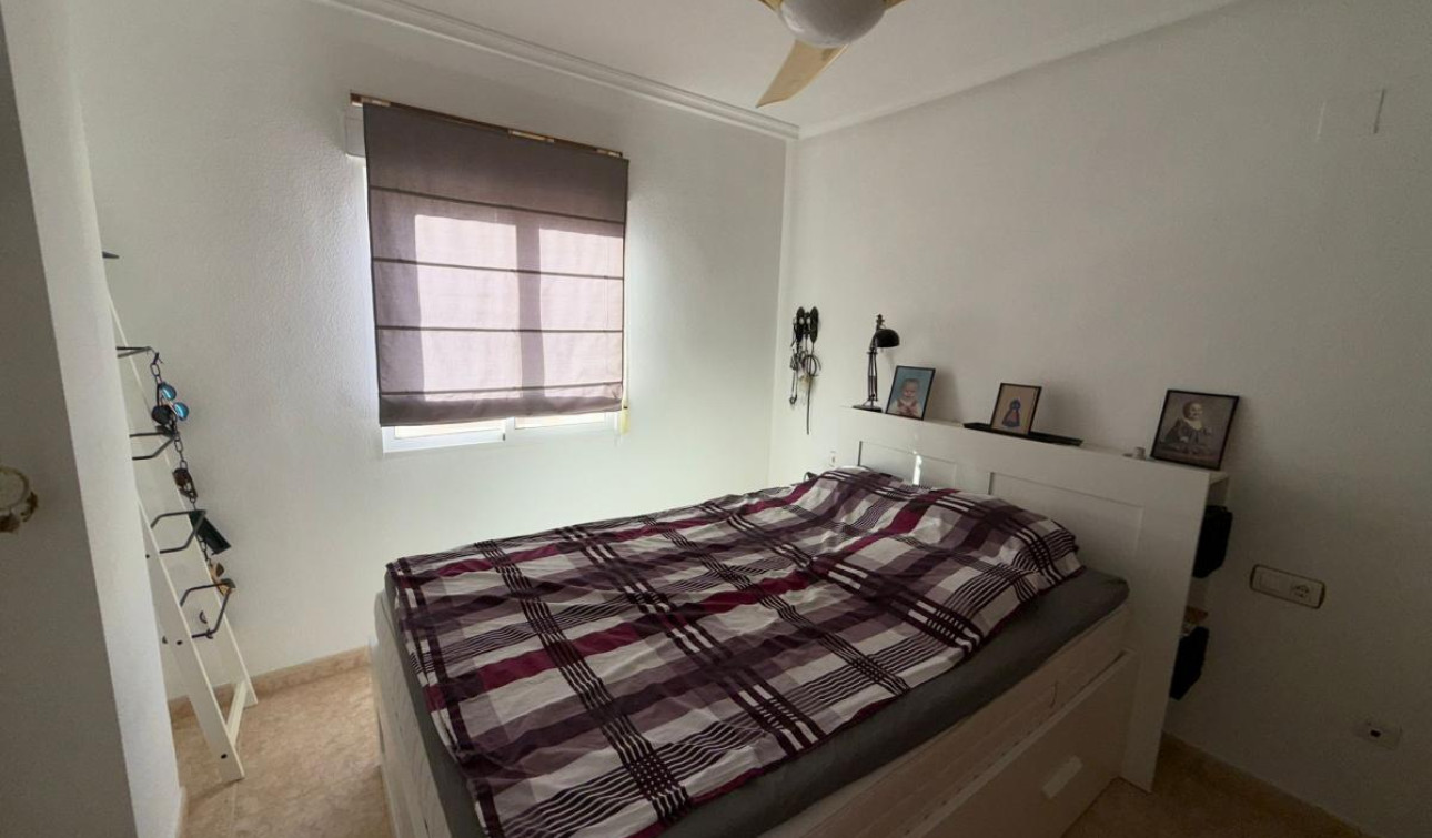 Resale - Apartment / Flat - Torrevieja