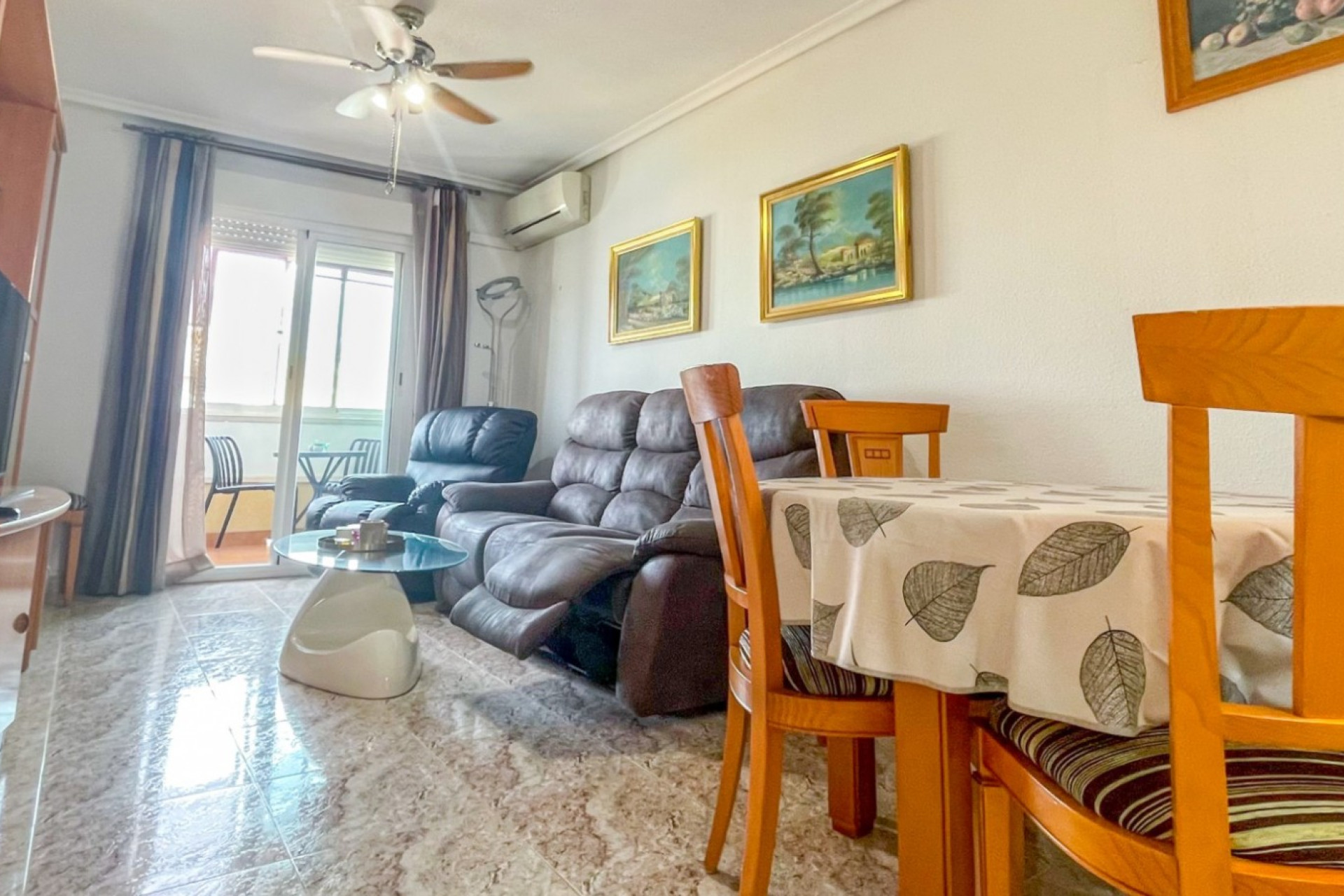 Resale - Apartment / Flat - Torrevieja