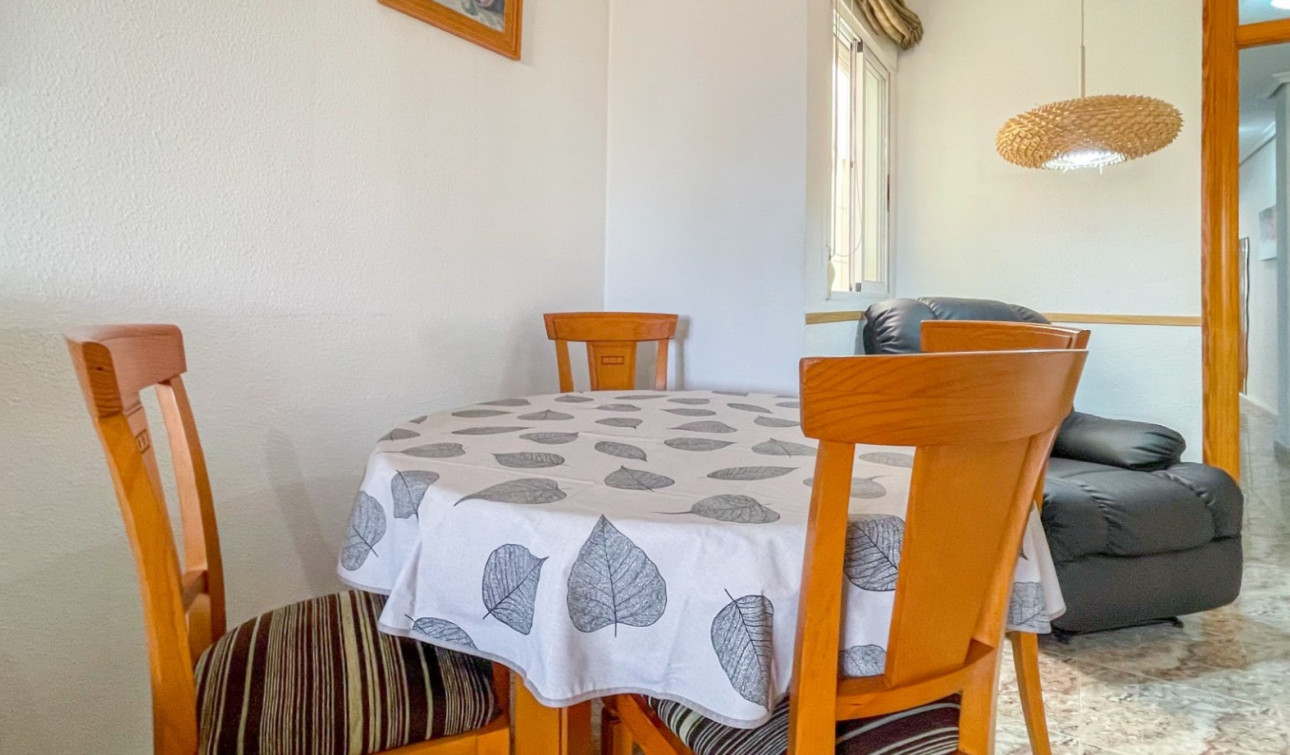 Resale - Apartment / Flat - Torrevieja