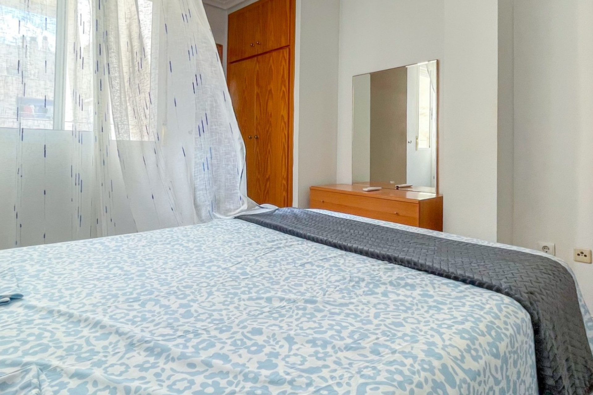 Resale - Apartment / Flat - Torrevieja