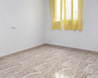 Resale - Apartment / Flat - Torrevieja
