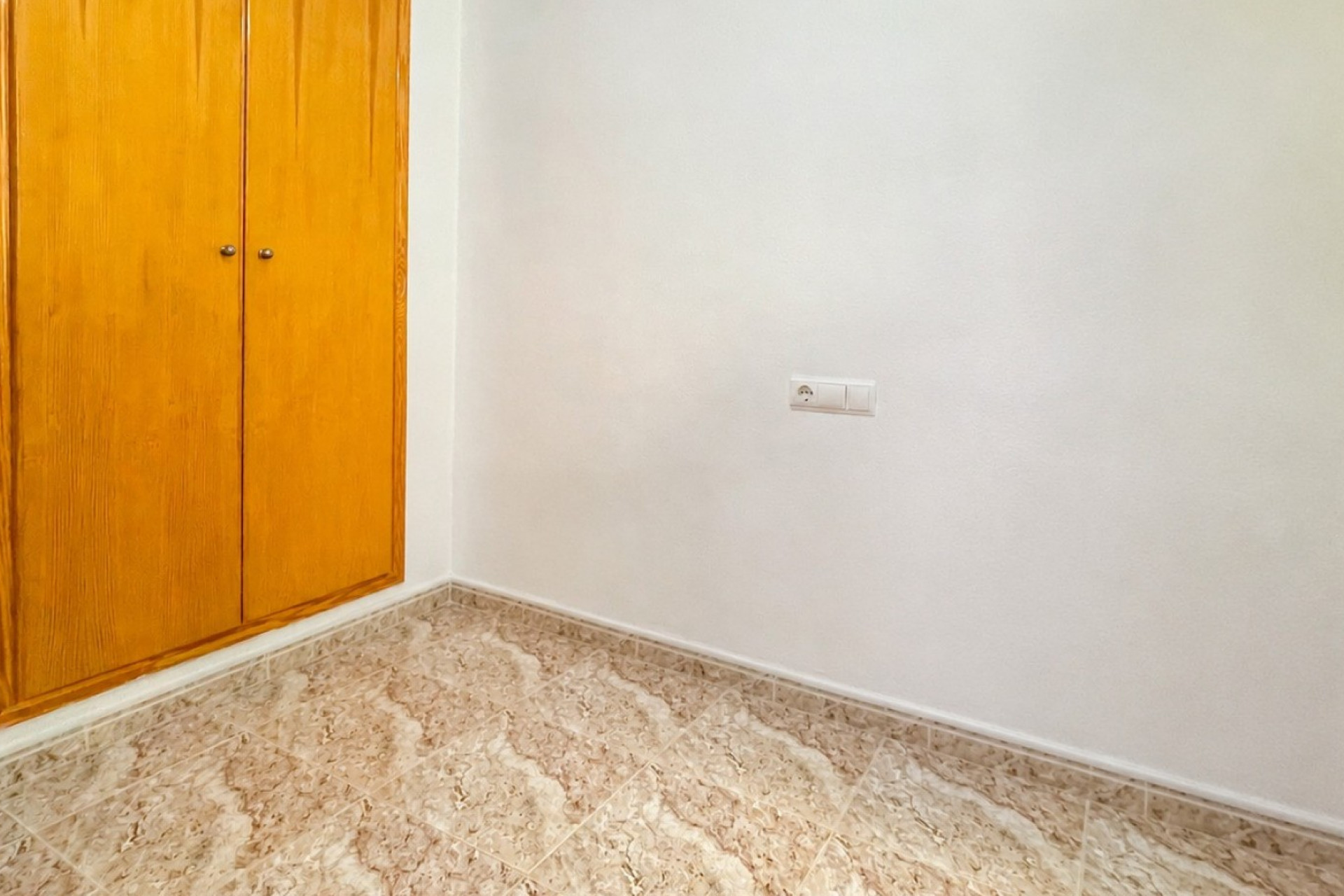 Resale - Apartment / Flat - Torrevieja