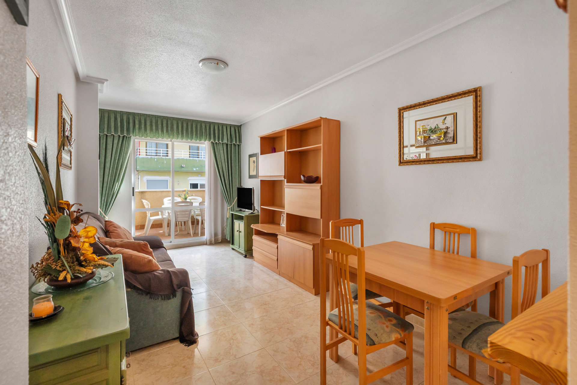 Resale - Apartment / Flat - Torrevieja
