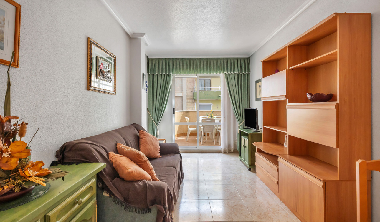 Resale - Apartment / Flat - Torrevieja