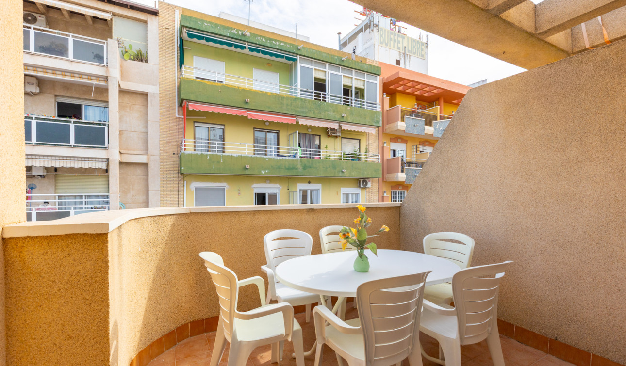 Resale - Apartment / Flat - Torrevieja