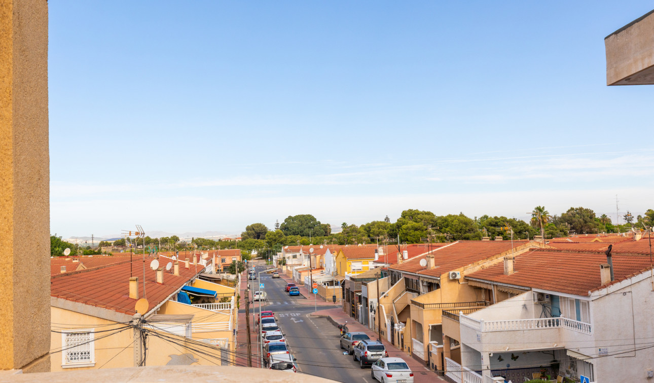 Resale - Apartment / Flat - Torrevieja