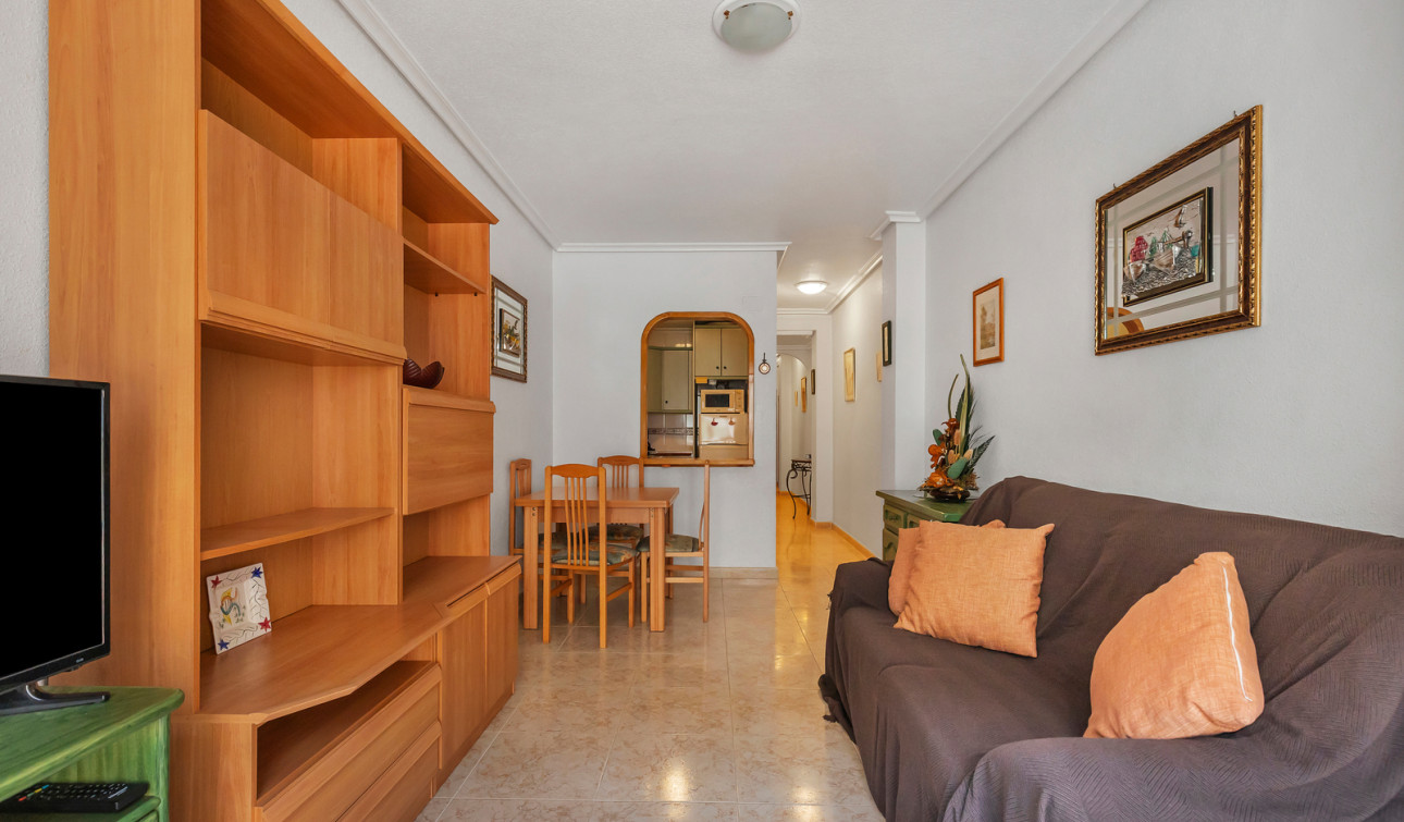 Resale - Apartment / Flat - Torrevieja