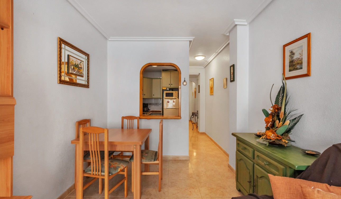 Resale - Apartment / Flat - Torrevieja