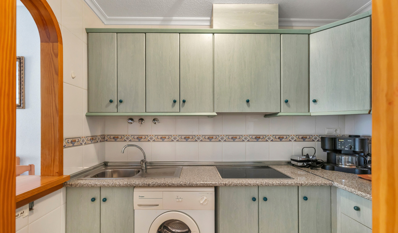 Resale - Apartment / Flat - Torrevieja