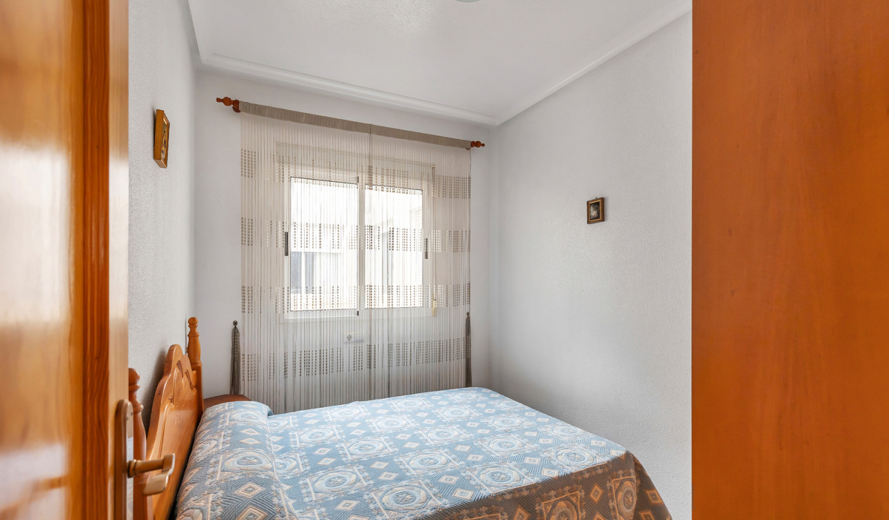 Resale - Apartment / Flat - Torrevieja