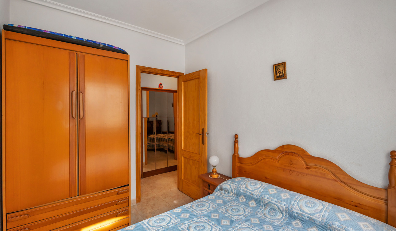 Resale - Apartment / Flat - Torrevieja