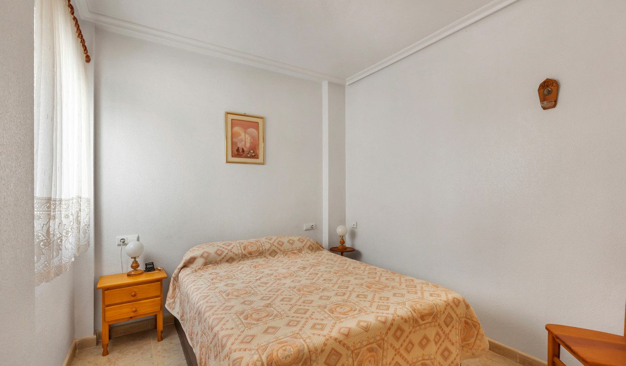 Resale - Apartment / Flat - Torrevieja