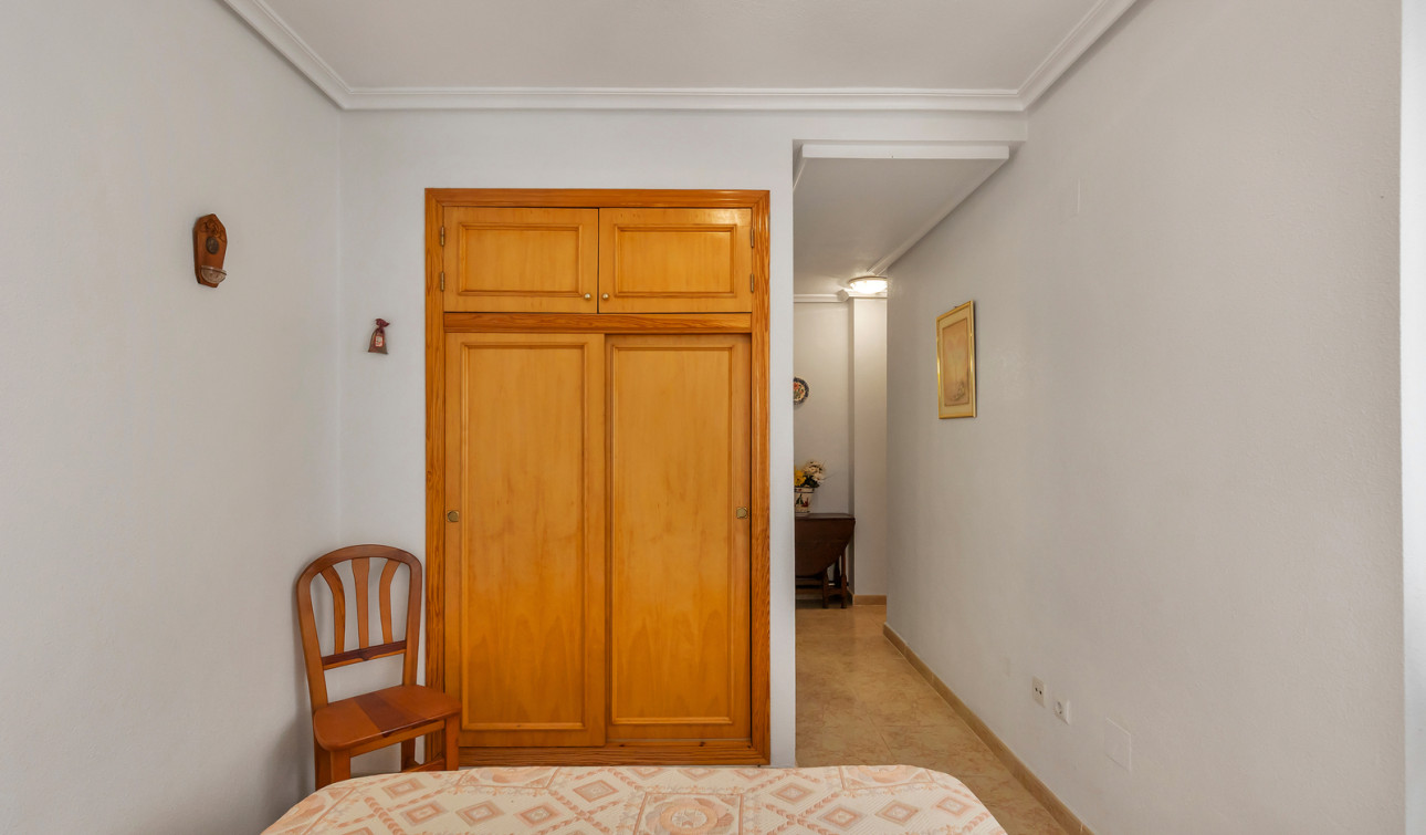Resale - Apartment / Flat - Torrevieja