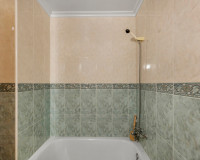 Resale - Apartment / Flat - Torrevieja