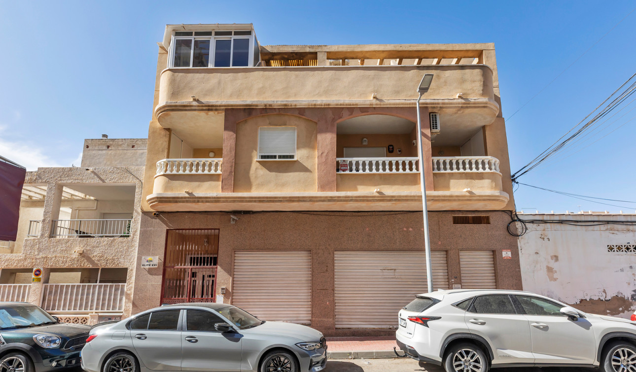 Resale - Apartment / Flat - Torrevieja