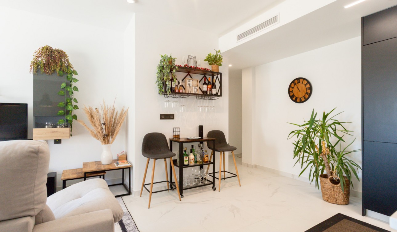 Resale - Apartment / Flat - Torrevieja
