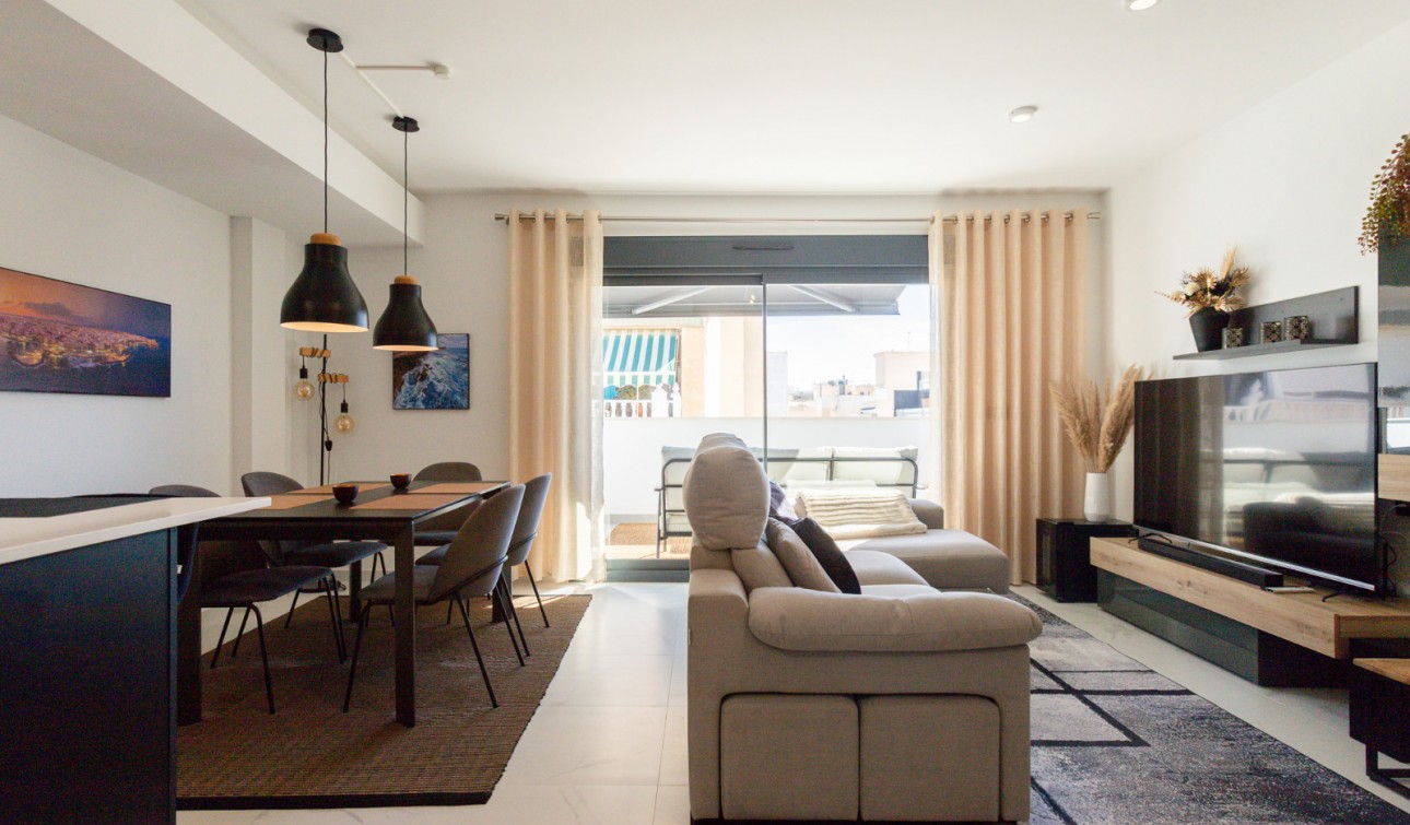 Resale - Apartment / Flat - Torrevieja