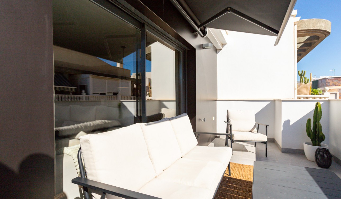 Resale - Apartment / Flat - Torrevieja